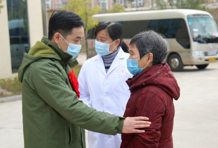 直击疫情 会员风采丨​遂川县云岭新城医院曾汉军：我在武汉没做什么惊天动地的事情，就是踏踏实实治疗住院患者