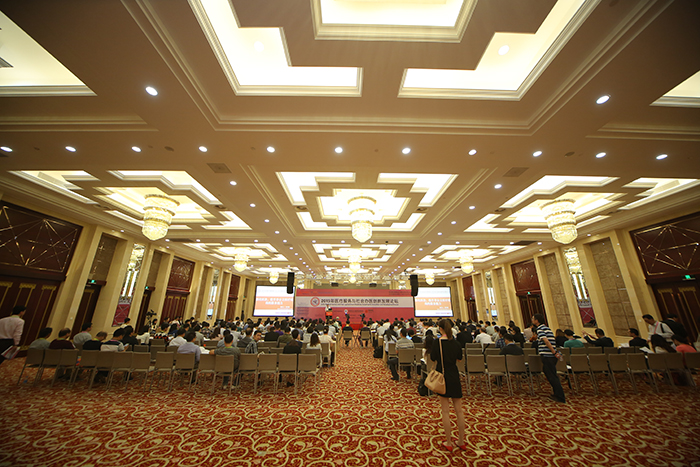 匯聚社會力量鑄就健康中國 2015年醫療服務與社會辦醫創新發展論壇在武漢召開