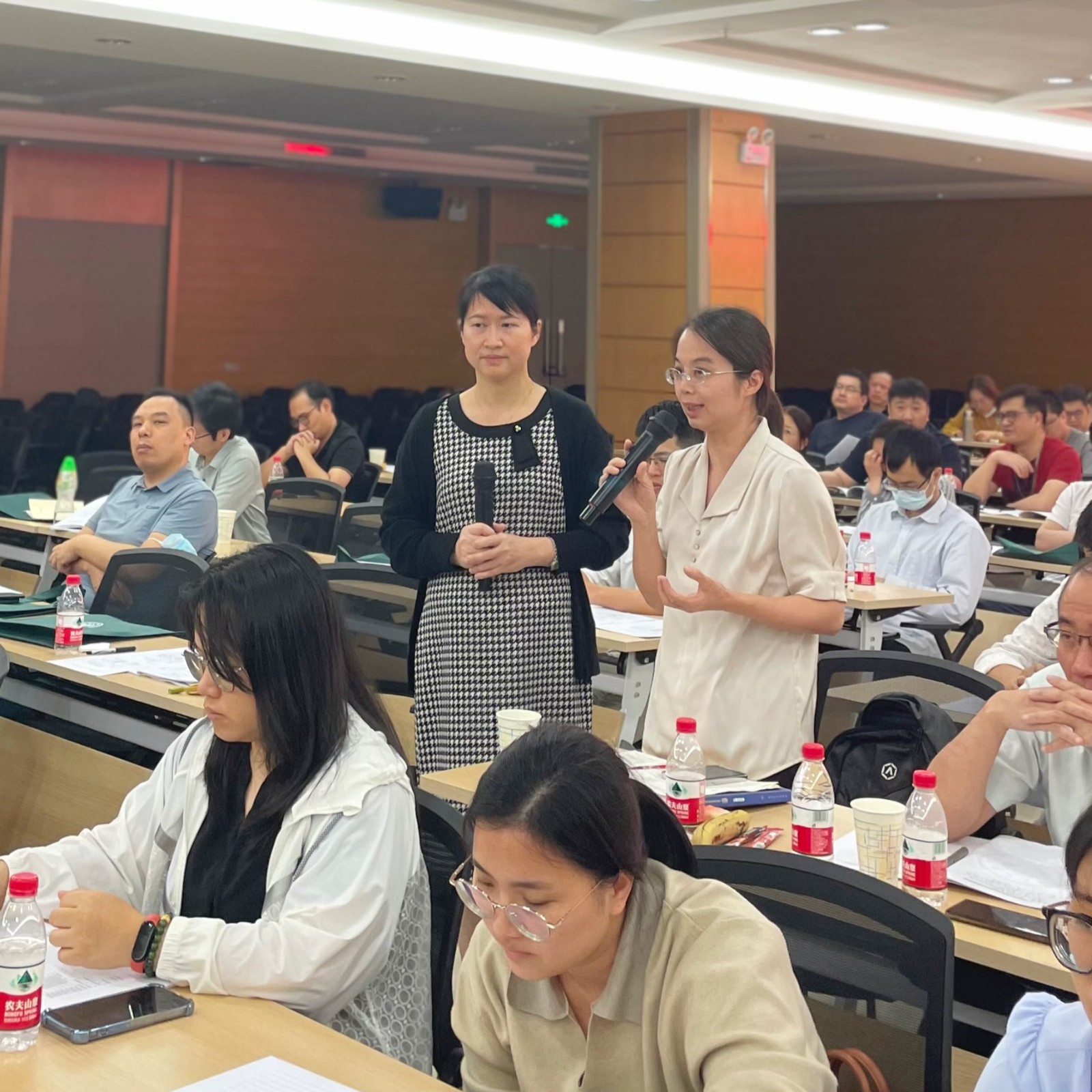 陈俊榕教授授课现场.JPG