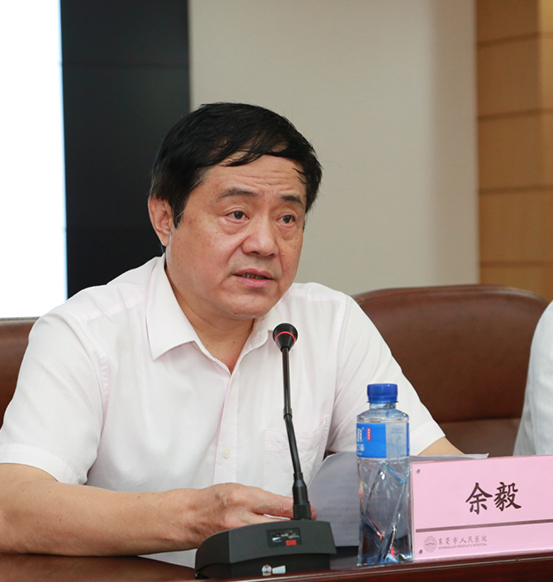 图6 东莞市医师协会余毅会长致辞.jpg