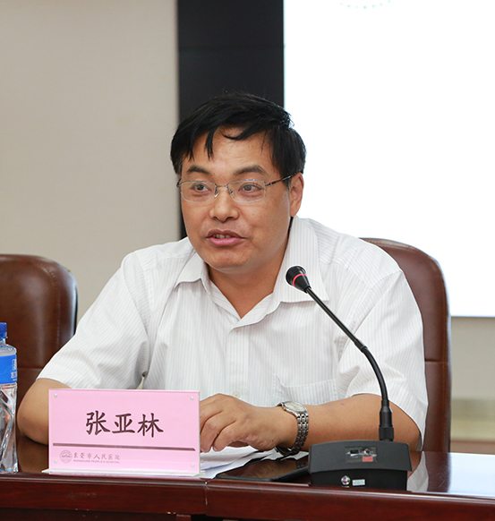图7 东莞市卫生计生局张亚林副局长致辞.JPG