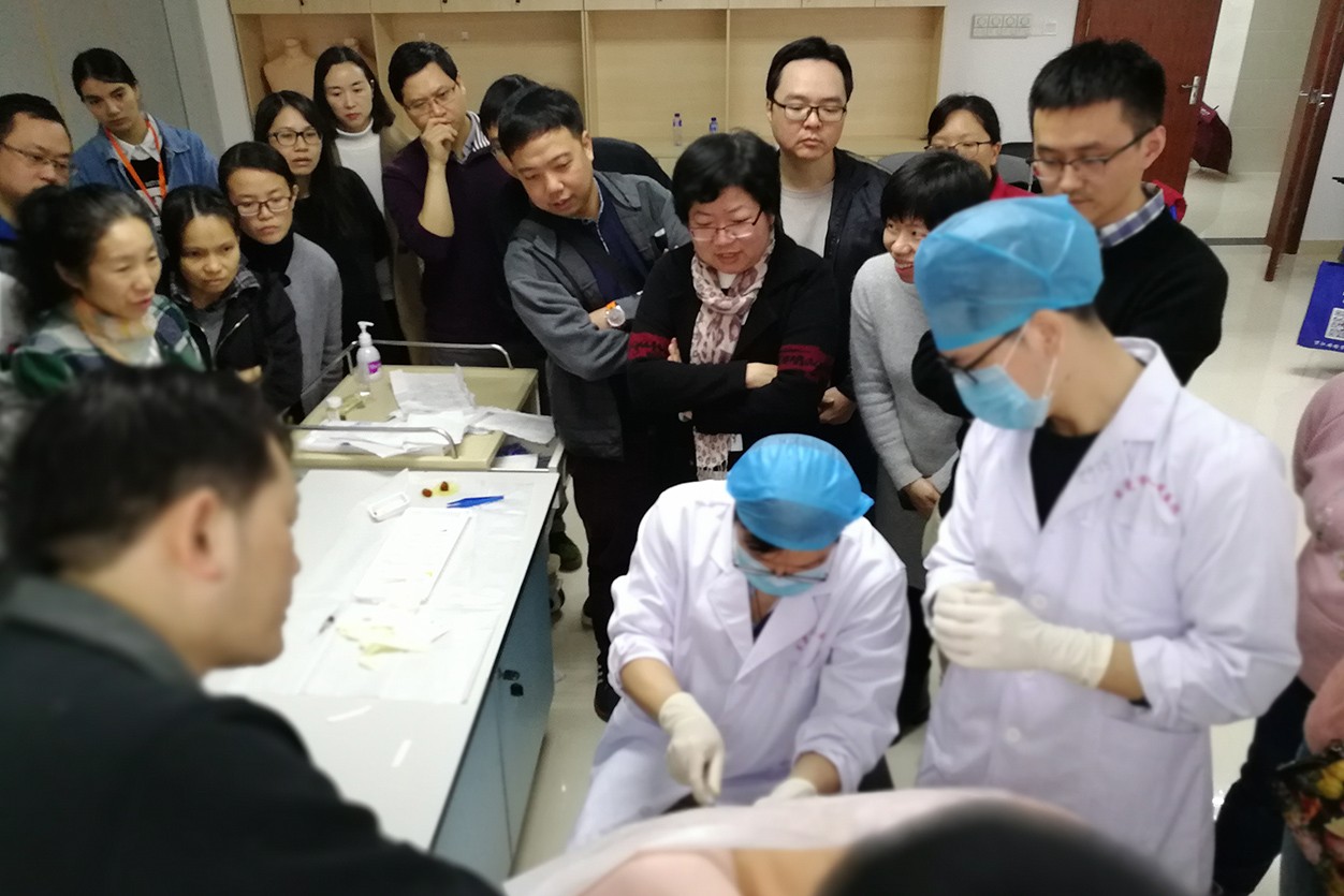 图7 分组急救技能操作现场.jpg