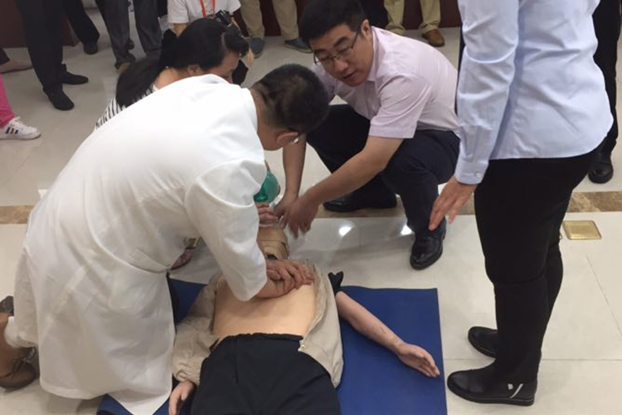 图4 分组急救技能操作现场1.jpg