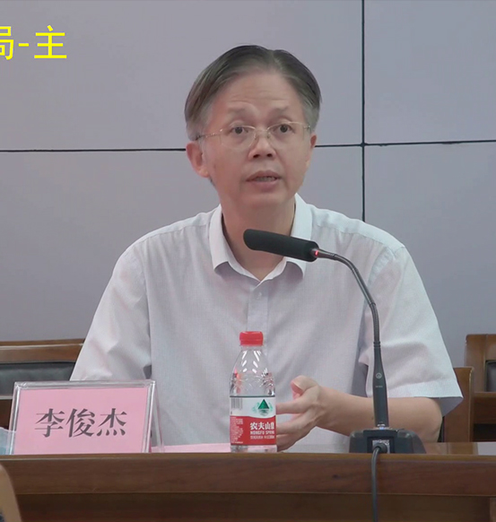 主持人.jpg