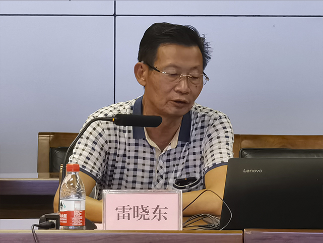 图6 东莞市医师协会常务理事兼副秘书长雷晓东作政策解读.jpg